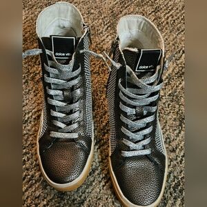 DOLCE VITA  ZAHORA Women’s Sneakers Silver Leather High Top Womens Size 7.5